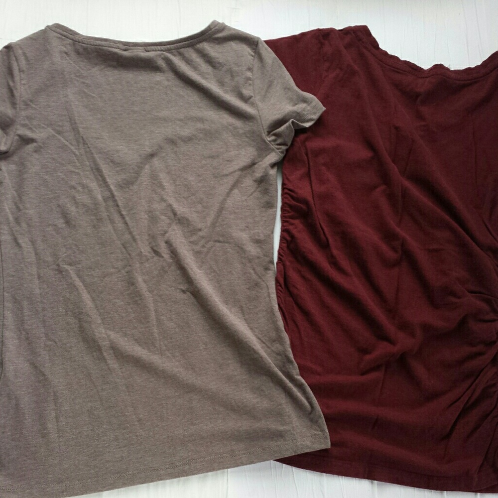 2 T-shirt Bundle Women's size Small - Picture 7 of 8